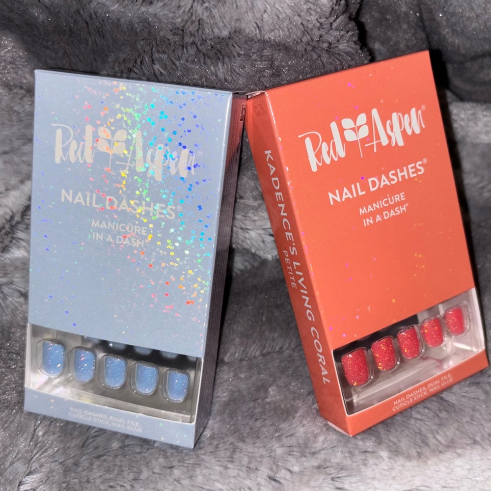 Nail Dashes - Blue and Coral Press-On Nails